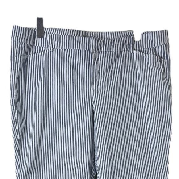Old Navy Pixie Pants Chino Ankle Mid Rise Blue White Stripe Women’s Plus Size 16 - Picture 3 of 6